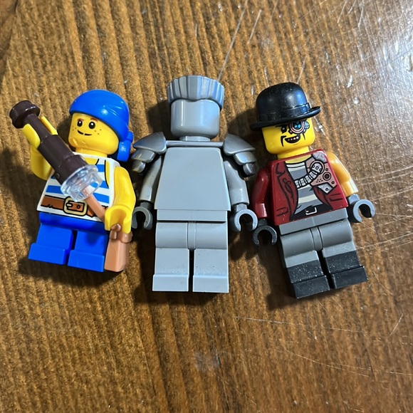 Lego mini figure 17 - Picture 3 of 9